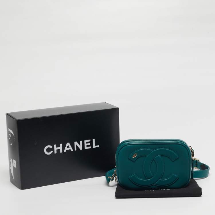 Pre Owned Chanel CC Mania Camera Case Green Leather Waist Bag