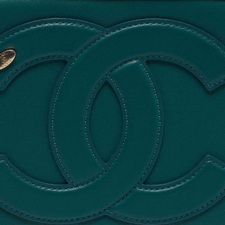 Pre Owned Chanel CC Mania Camera Case Green Leather Waist Bag