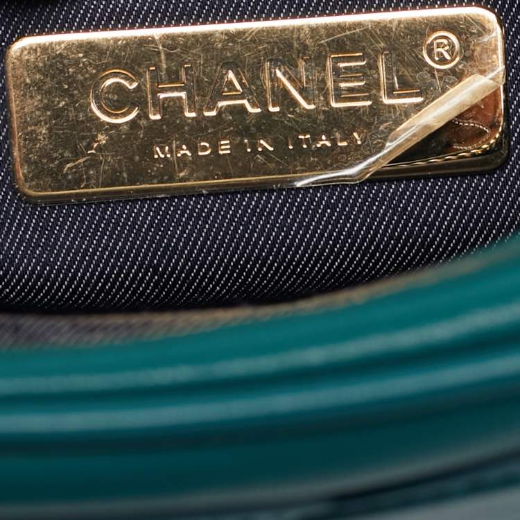 Pre Owned Chanel CC Mania Camera Case Green Leather Waist Bag