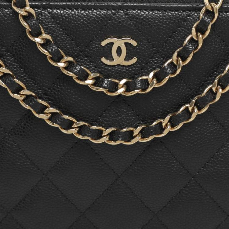 Pre Owned Chanel CC Black Quilted Caviar Leather Chain Clutch Bag