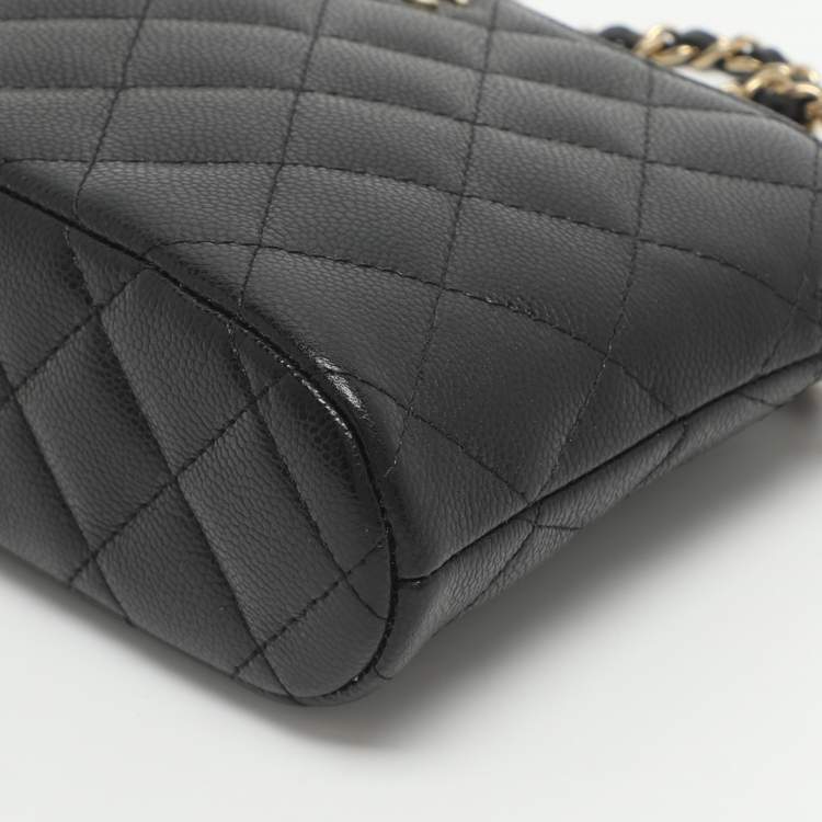 Pre Owned Chanel CC Black Quilted Caviar Leather Chain Clutch Bag