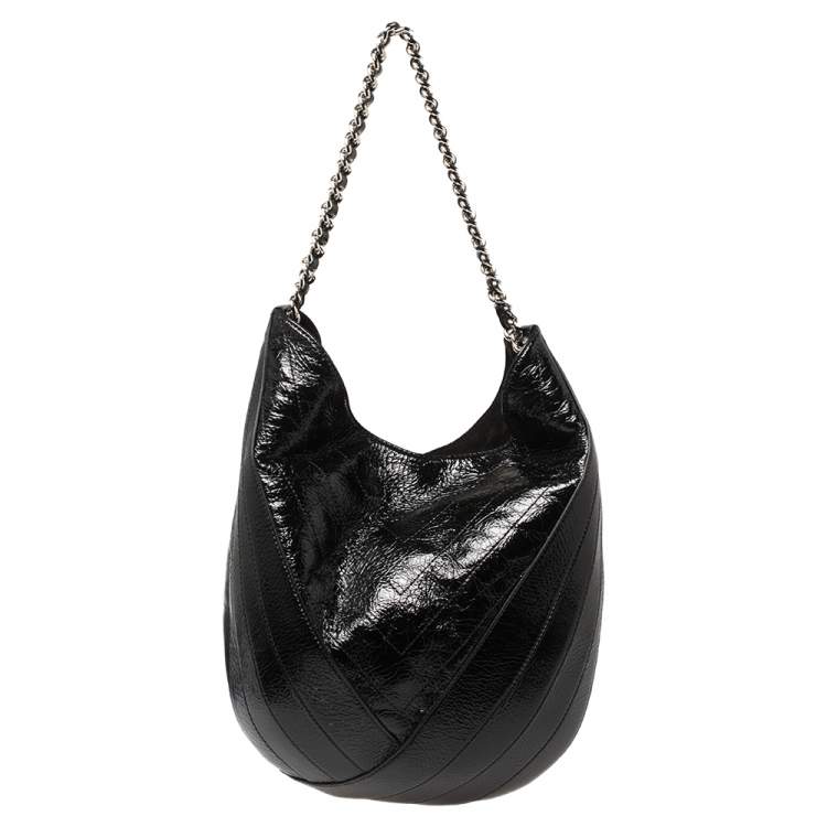 Pre Owned Chanel Black Crumpled Patent Leather Droplet Bag