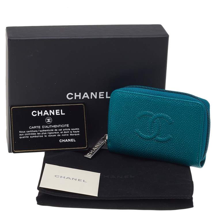 Pre Owned Chanel Green Caviar Leather Zip Around Card Holder