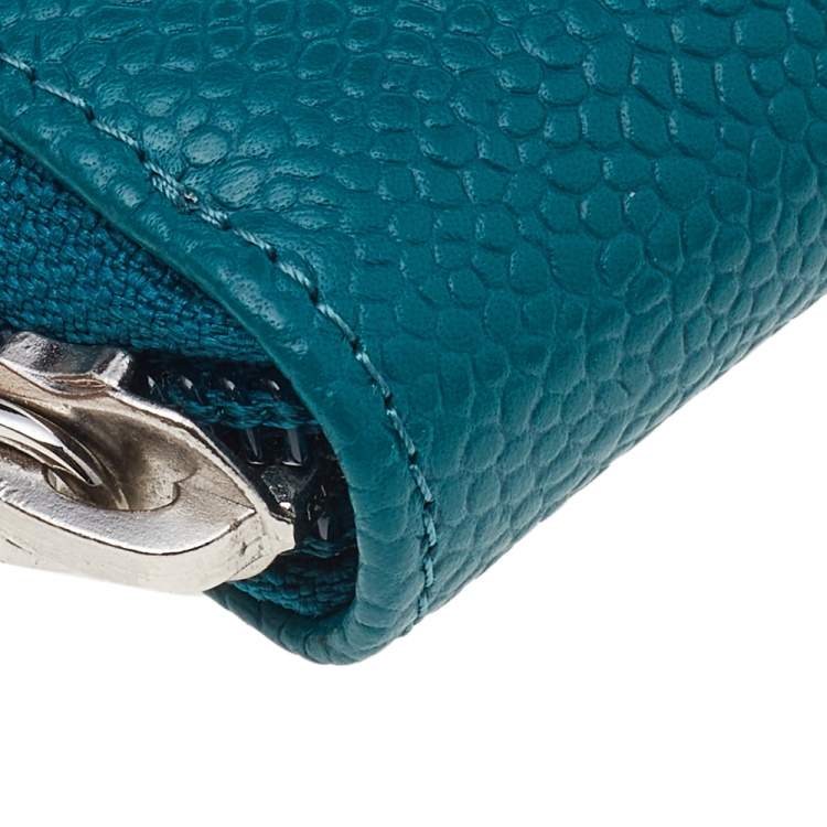 Pre Owned Chanel Green Caviar Leather Zip Around Card Holder