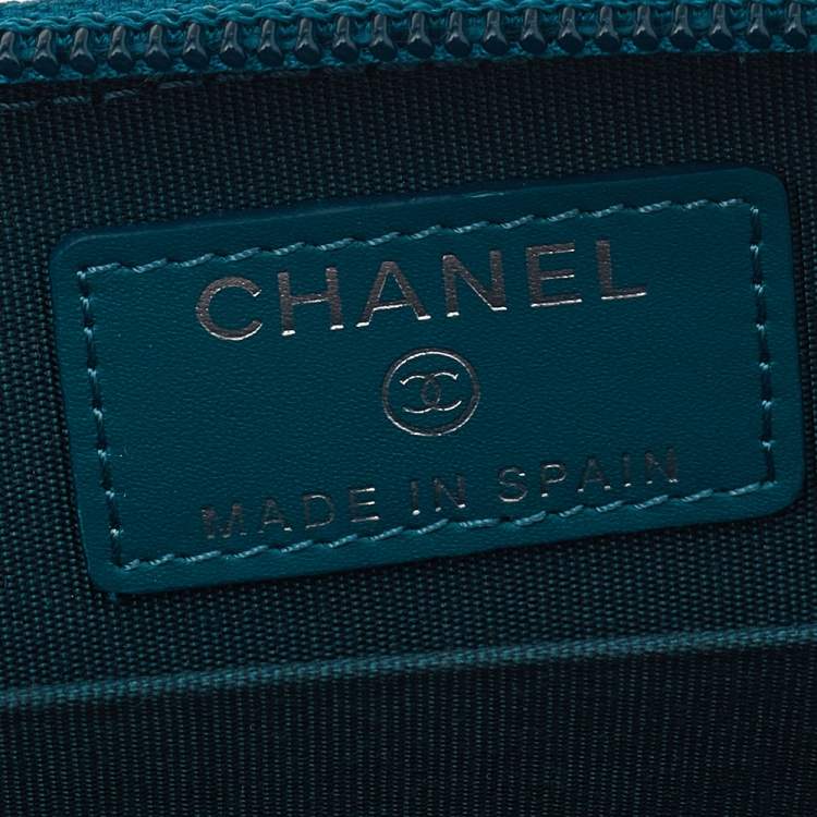 Pre Owned Chanel Green Caviar Leather Zip Around Card Holder