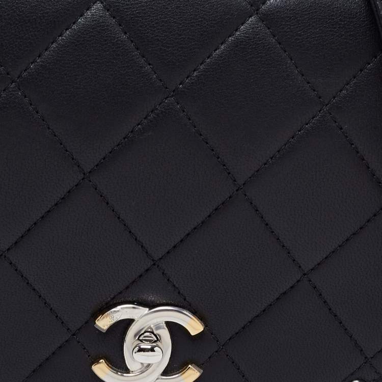مملوكة مسبقًا Chanel  Black Leather Embellished Flap Saddle Bag