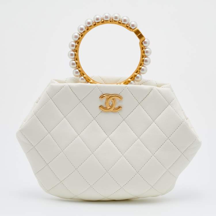 Chanel hot sale pearl clutch