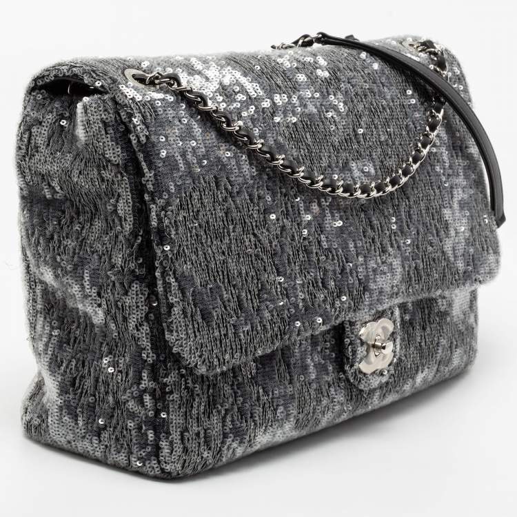 Pre Owned Chanel Grey/Black Sequins Small XXL Travel Flap Bag