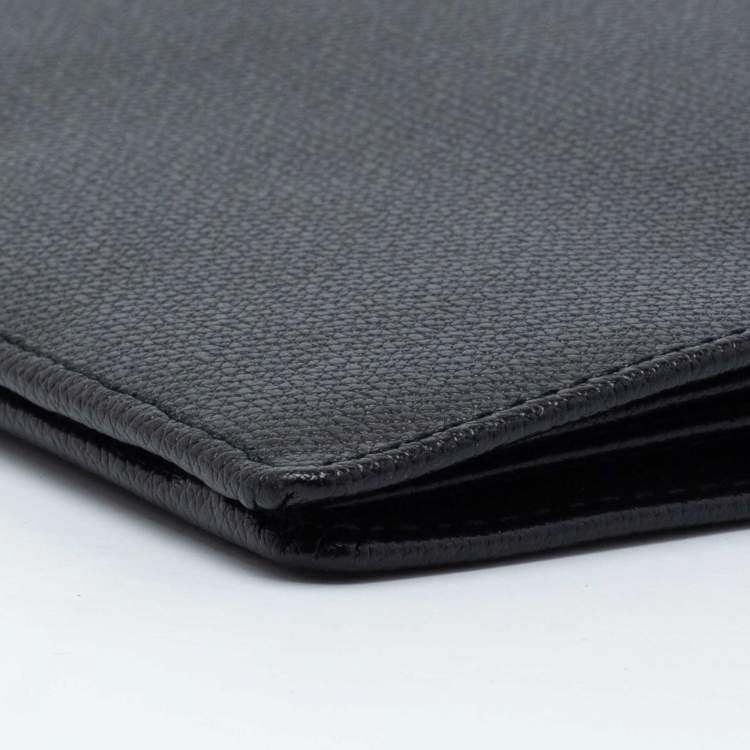 مملوكة مسبقًا Chanel Black Leather Vintage CC Long Bifold Wallet