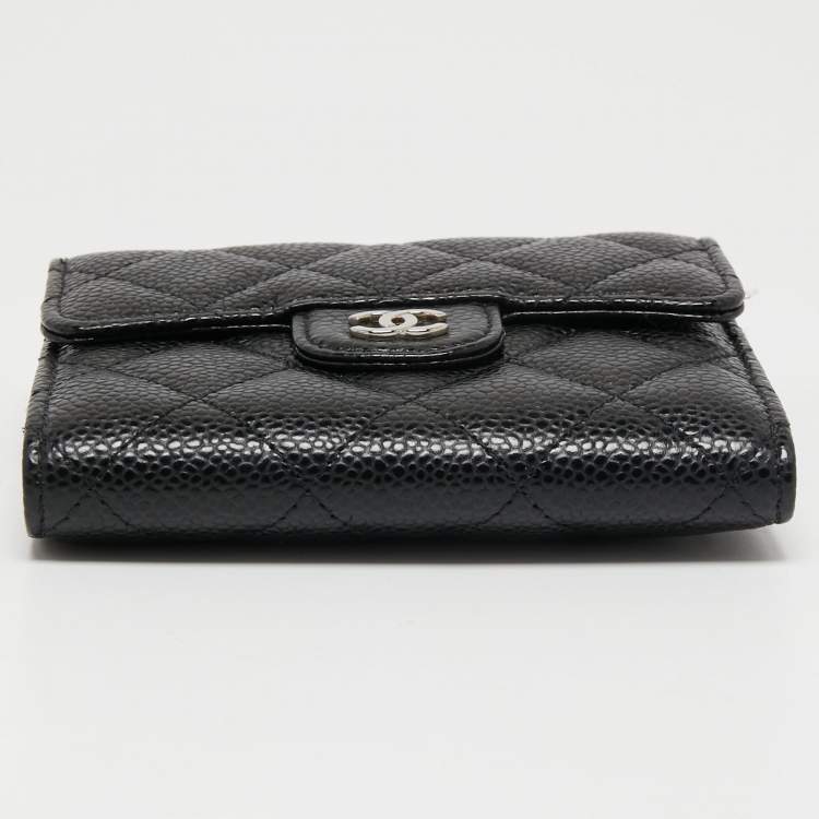 مملوكة مسبقًا Chanel Black Quilted Caviar Leather Classic Trifold Flap Wallet