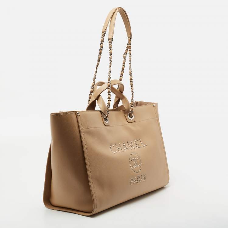 Pre Owned Chanel Beige Leather Large Studded Deauville Tote 
