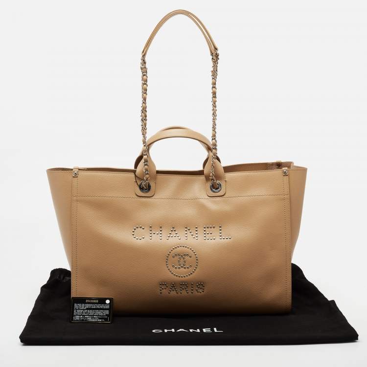 Pre Owned Chanel Beige Leather Large Studded Deauville Tote 