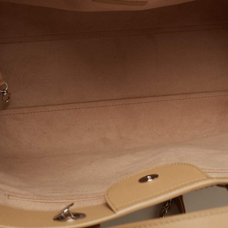 Pre Owned Chanel Beige Leather Large Studded Deauville Tote 