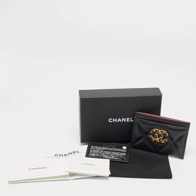 Pre Owned Chanel Black Quilted Leather Chanel 19 Card Holder
