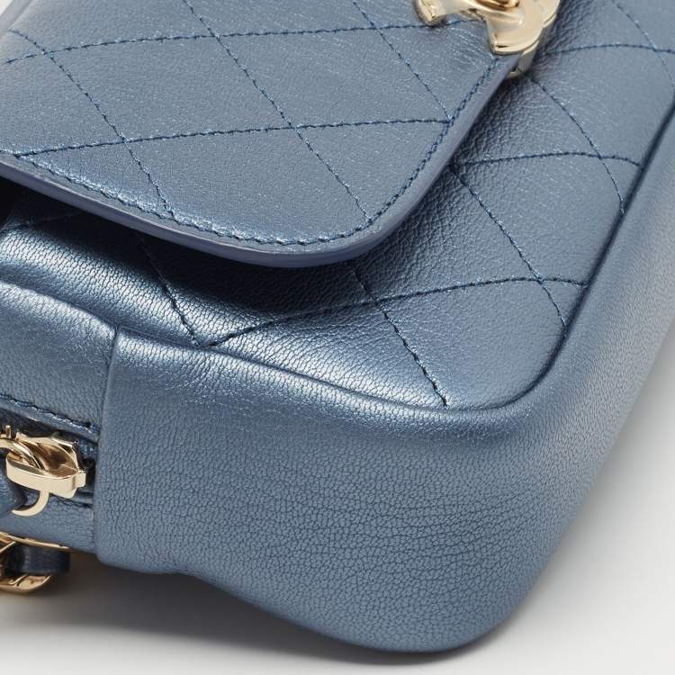 Pre Owned Chanel Metallic Blue Leather Casual Trip Waist Bag
