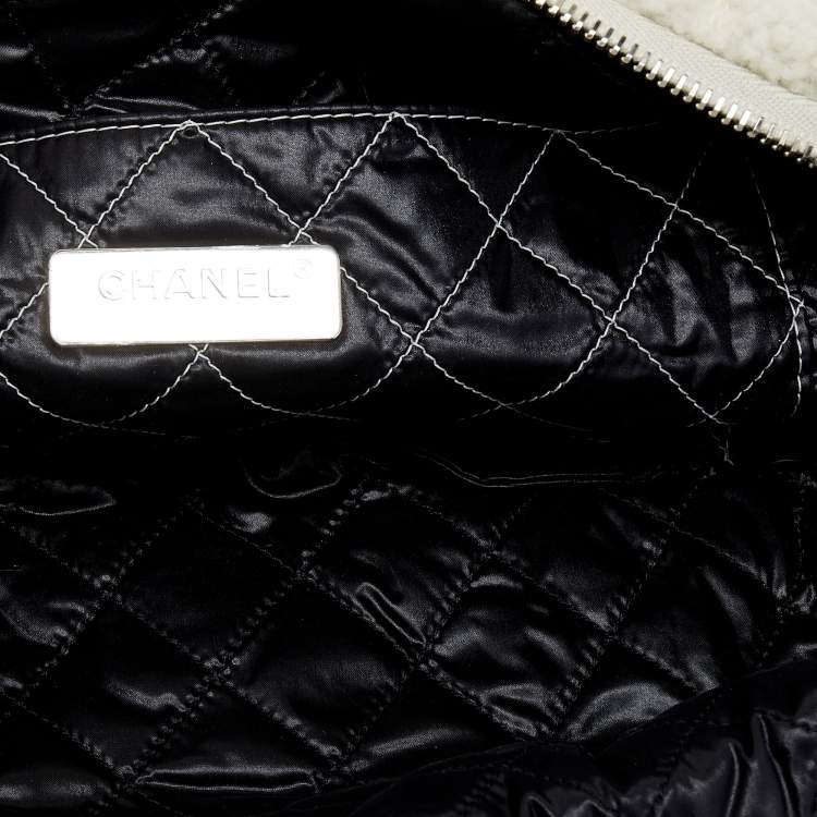 Pre Owned Chanel Off White Shearling and Tweed Coco Belt Bag