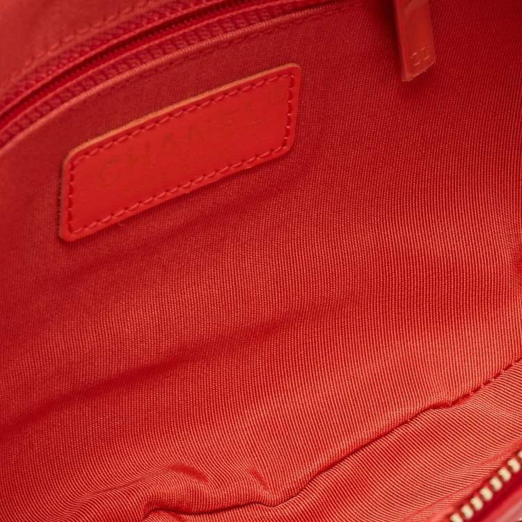 Pre Owned Chanel Red Quilted Leather Studded Logo Waist Bag