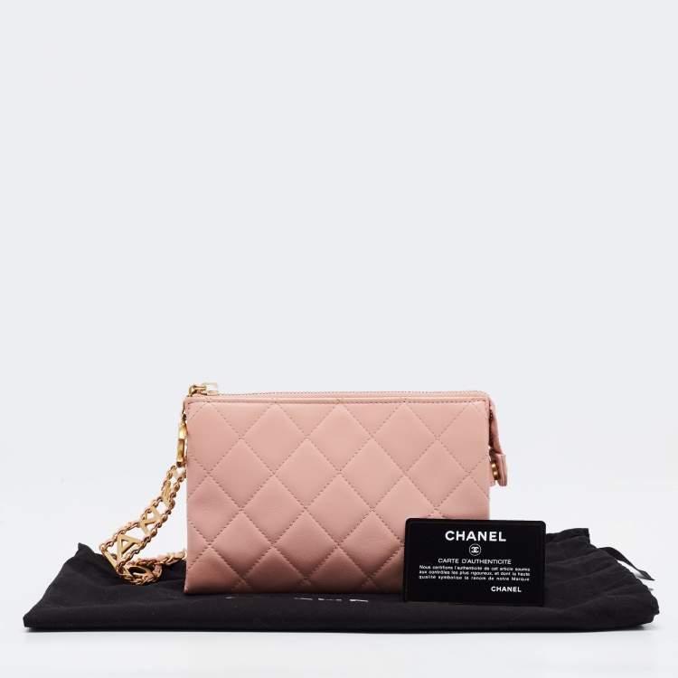 Pre Owned Chanel Pink Quilted Leather Waist Bag