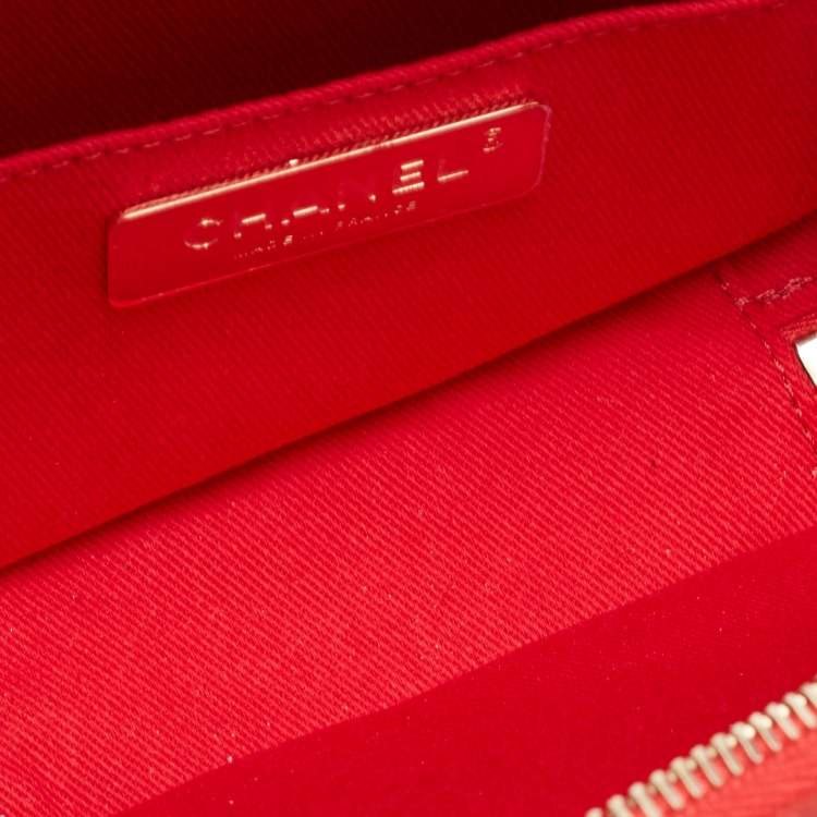 Pre Owned Chanel Red Quilted Caviar Leather Chic Affinity Belt Bag