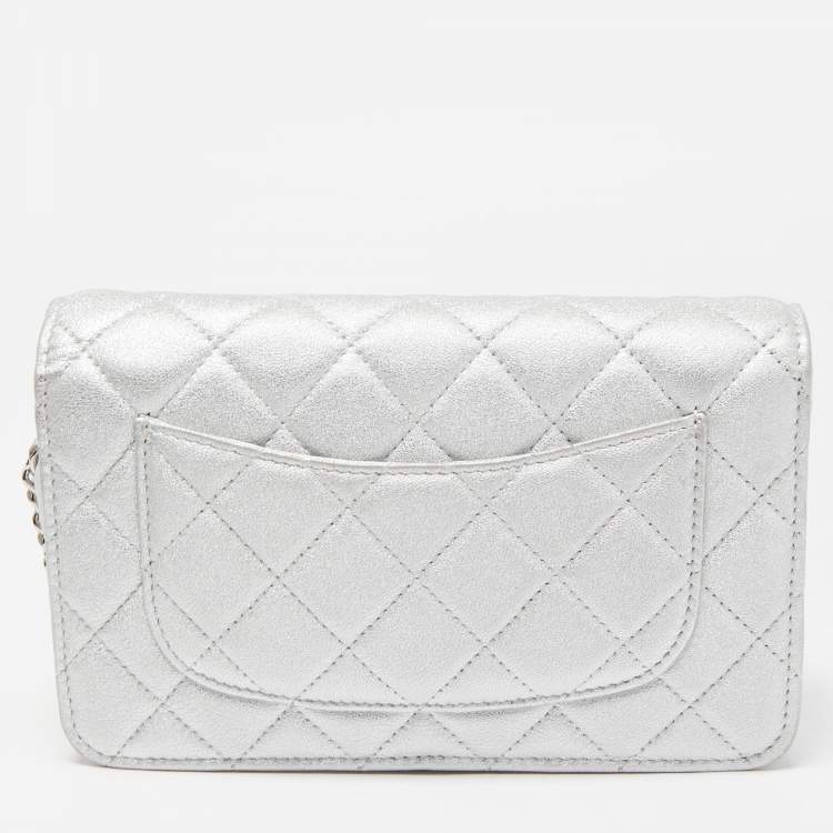 Pre Owned Chanel Silver Quilted Patent Leather CC Wallet on Chain