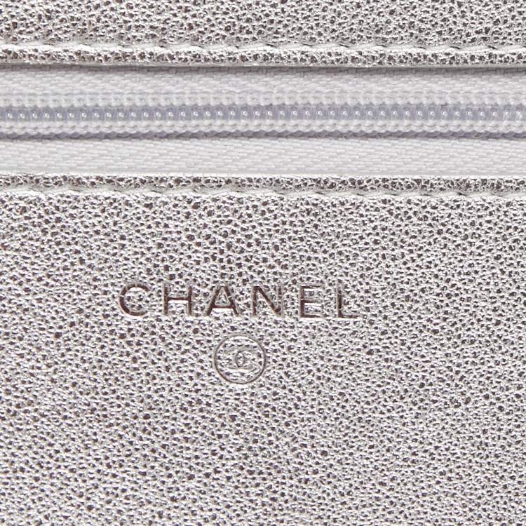 Pre Owned Chanel Silver Quilted Patent Leather CC Wallet on Chain