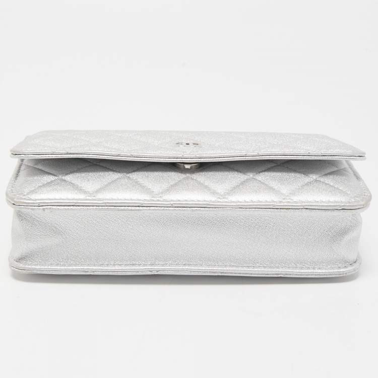 Pre Owned Chanel Silver Quilted Patent Leather CC Wallet on Chain