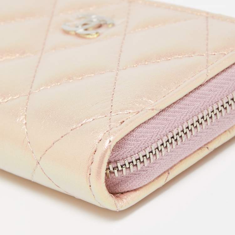 Pre Owned Chanel Pink Quilted Iridescent Leather CC Zip Coin Purse