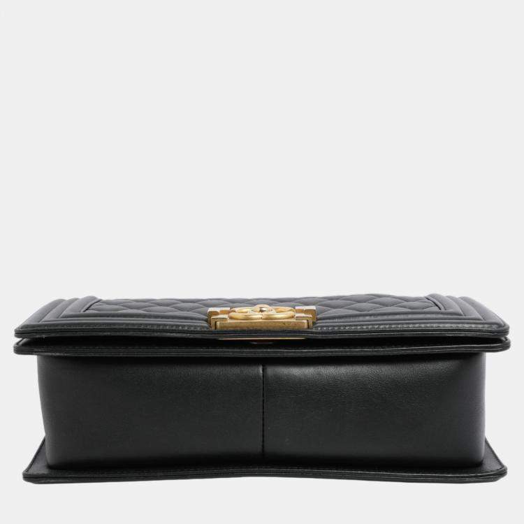 Pre Owned Chanel Black Calf Leather Quilted Medium Boy Shoulder Bags