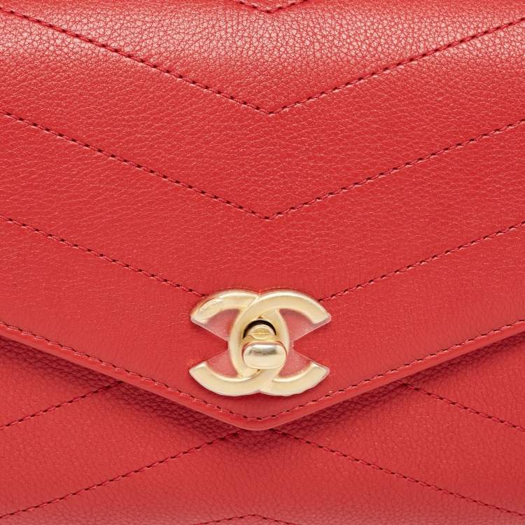 Pre Owned Chanel Red Chevron Leather Coco Waist Belt Bag