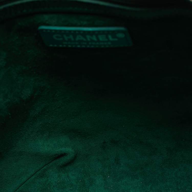 Pre Owned Chanel Green Crumpled Patent Leather Droplet Bag