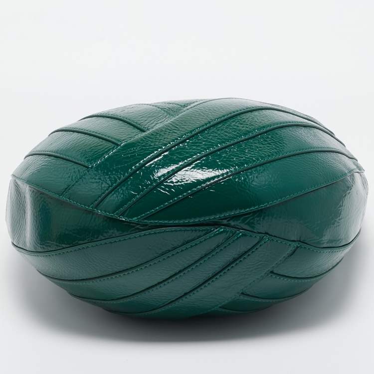 Pre Owned Chanel Green Crumpled Patent Leather Droplet Bag
