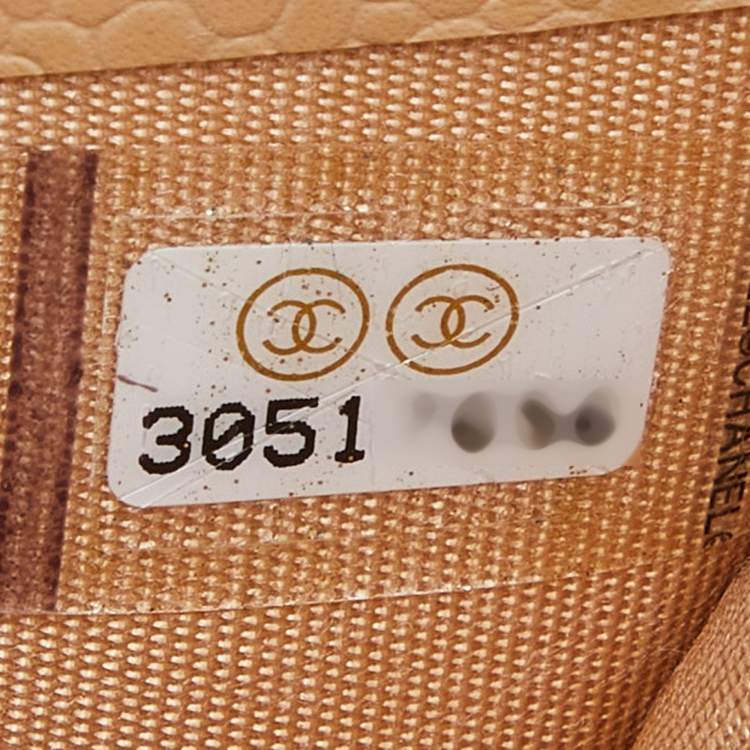 Pre Owned Chanel Beige Quilted Caviar Leather CC Logo Card Holder 