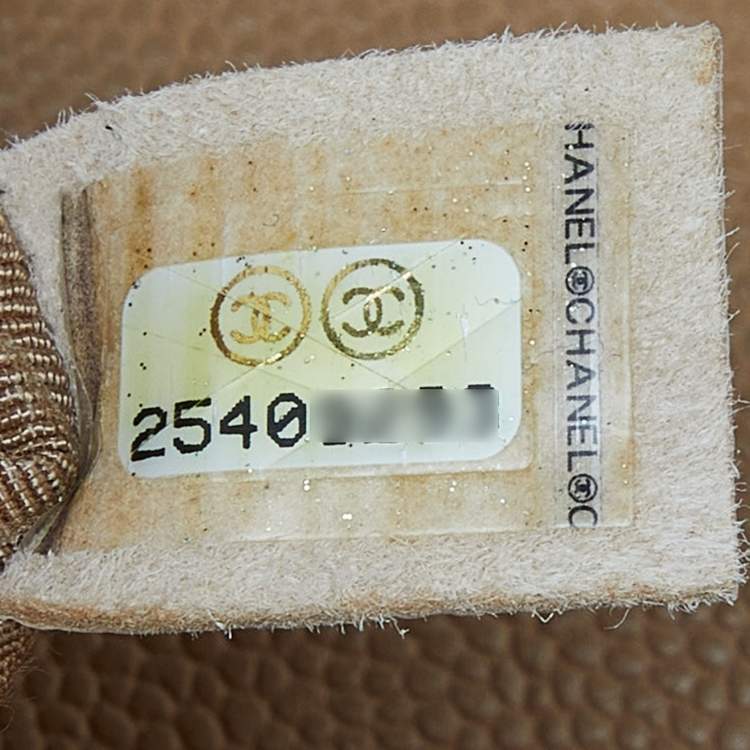 مملوكة مسبقًا Chanel Beige Quilted Caviar Leather Medium Boy Flap Bag