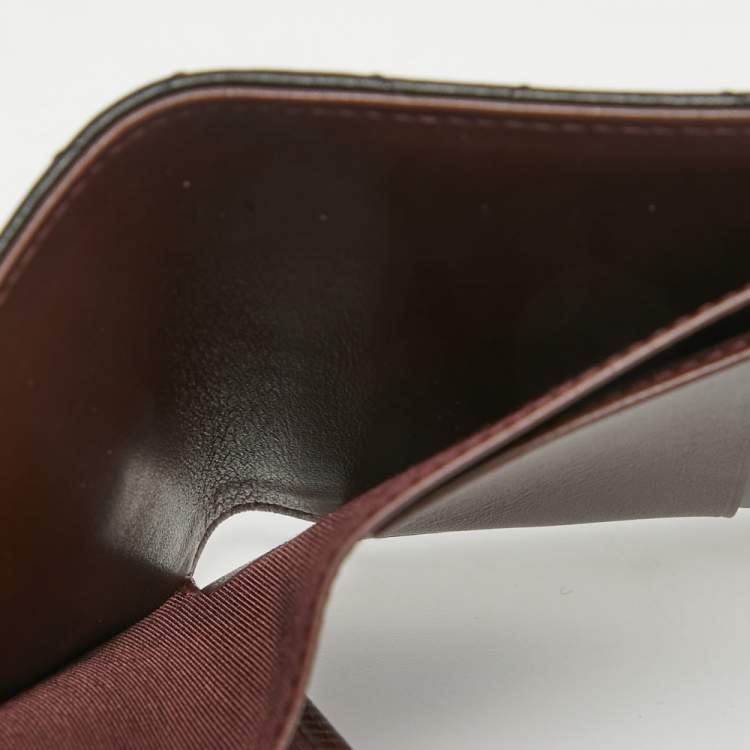 Pre Owned Chanel Black Quilted Leather CC Trifold Wallet