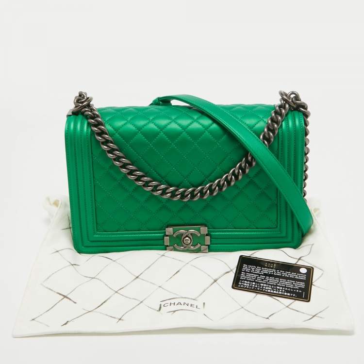 Pre Owned Chanel Metallic Green Quilted Leather New Medium Boy Bag