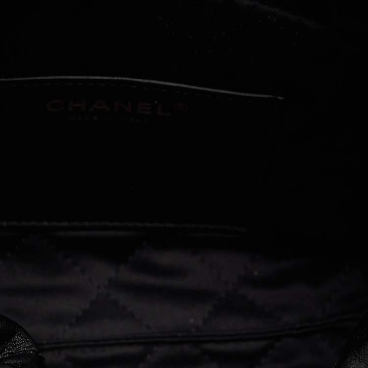 Pre Owned Chanel Black Quilted Leather Mini 22 Chain Bag