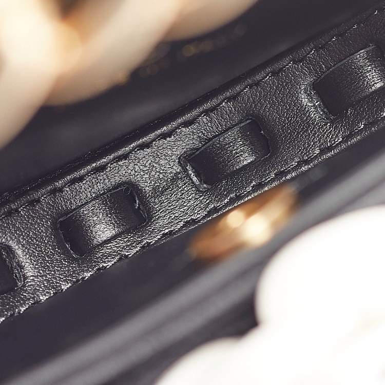 Pre Owned Chanel Black Quilted Leather Mini Round Camellia Clutch