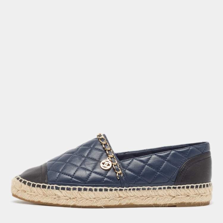 Chanel Navy Blue Black Quilted Leather CC Chain Detail Espadrille Flats Size 39 Chanel TLC