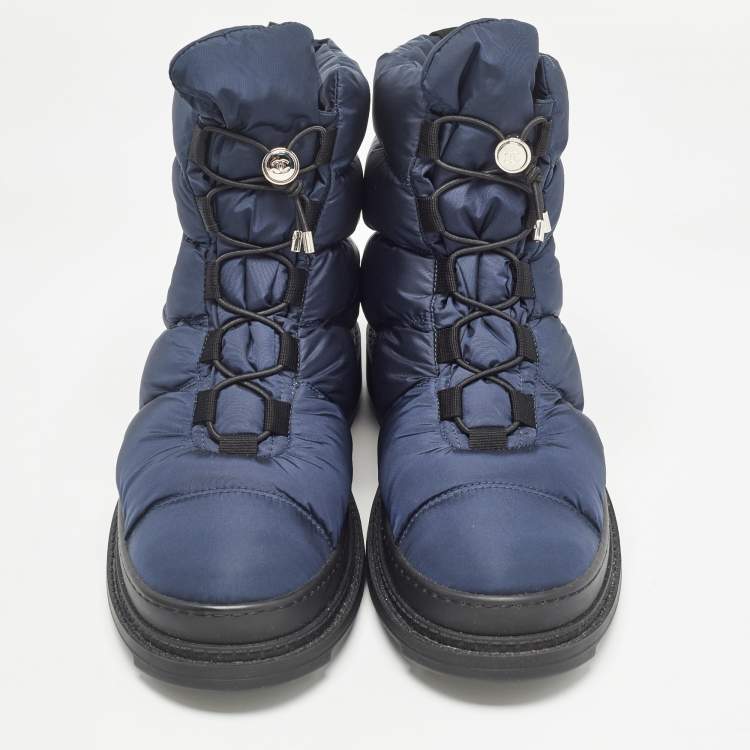 Pre Owned Chanel Navy Blue Nylon Interlocking CC Logo Snow Boots Size 40