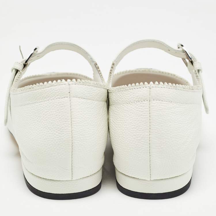 Pre Owned Chanel White/Black Leather CC Mary Jane Flats Size 36