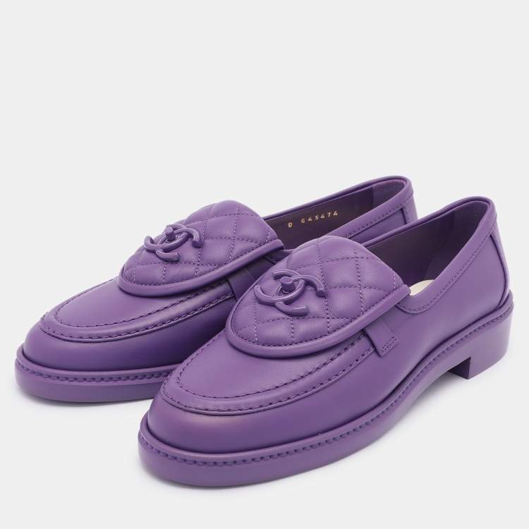 Pre Owned Chanel Purple Quilted Leather CC Turnlock Loafers Size 37.5