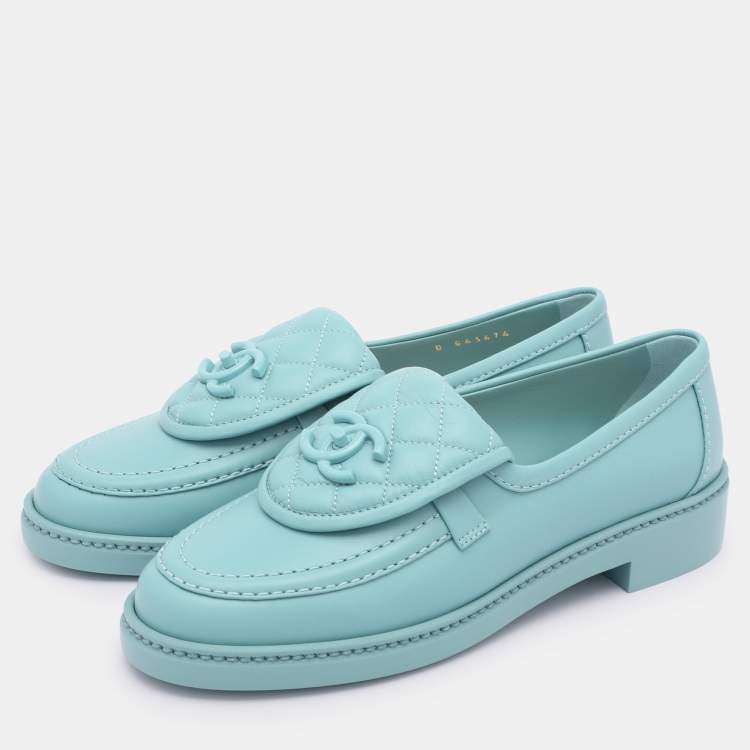Pre Owned Chanel Blue Quilted Leather CC Turnlock Loafers Size 37.5