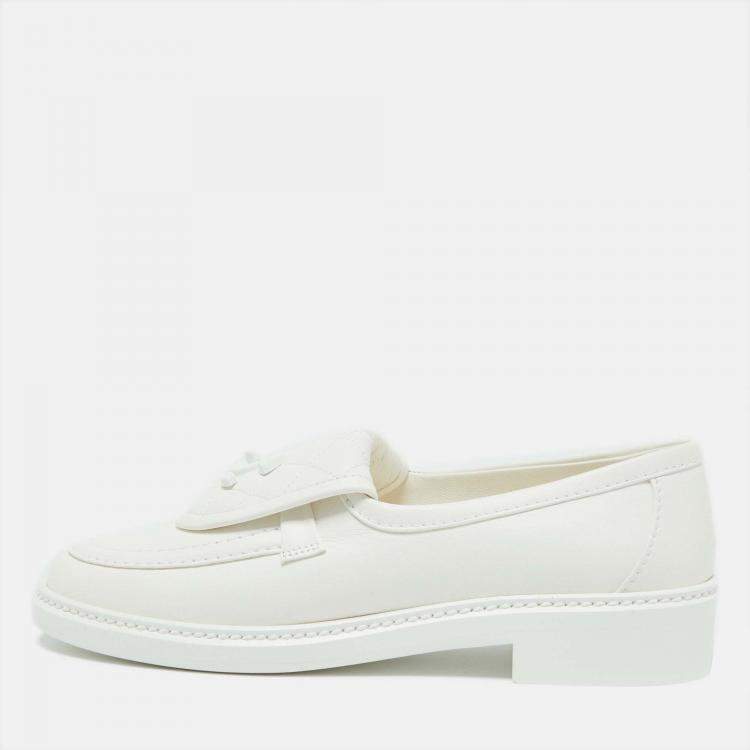 Pre Owned Chanel White Quilted Leather CC Turnlock Loafers Size 37.5