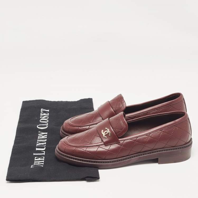 Pre Owned Chanel Burgundy Leather CC Loafers Size 36.5