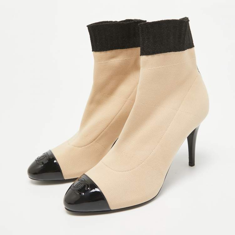 Pre Owned Chanel Beige/Black Knit Fabric and Patent Cap Toe CC Ankle Booties Size 39