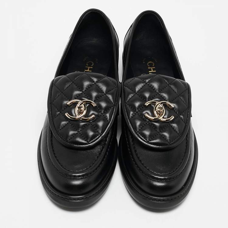 Pre Owned Chanel Black Quilted Leather CC Turnlock Loafers Size 39.5