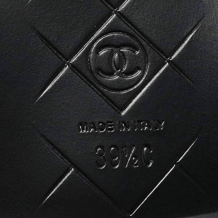 Pre Owned Chanel Black Quilted Leather CC Turnlock Loafers Size 39.5