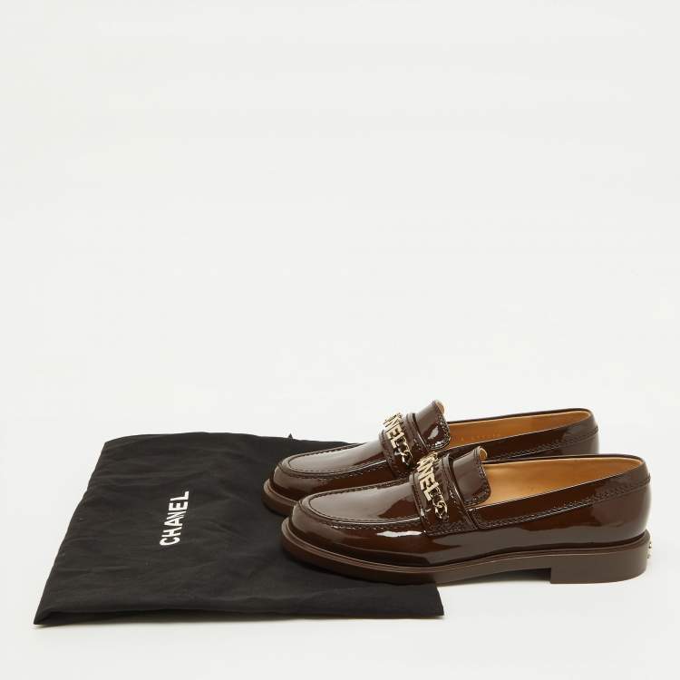 Pre Owned Chanel Brown Patent Leather Interlocking CC Logo Slip On Loafers Size 38.5