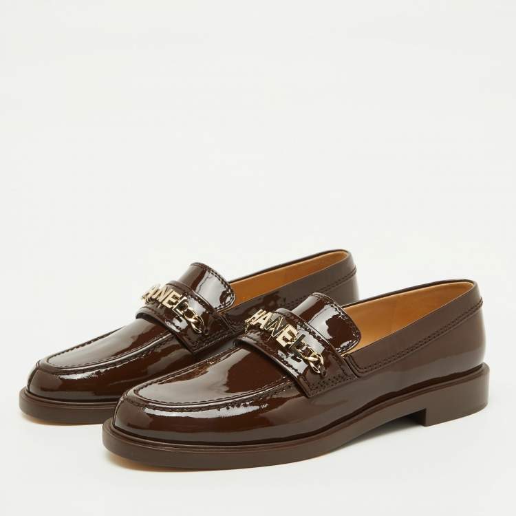 Pre Owned Chanel Brown Patent Leather Interlocking CC Logo Slip On Loafers Size 38.5