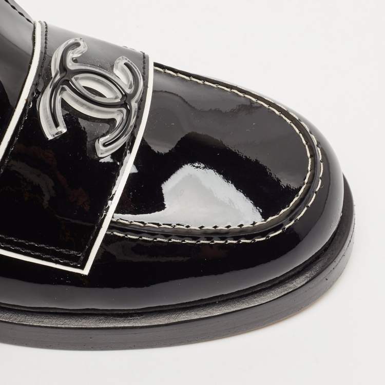 Pre Owned Chanel Black Patent Leather CC Slip On Loafers Size 38.5